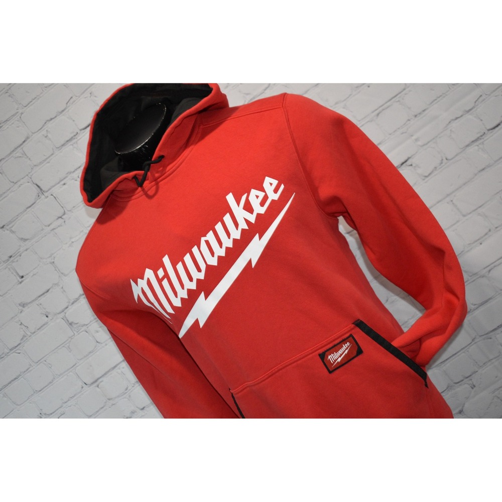 Milwaukee Hoodie Mens Large Red FreeFlex Pullover Graphic Logo Workwear
